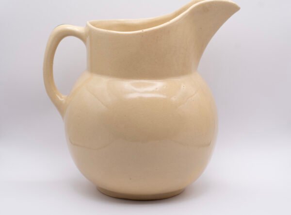 KEN HORAN Teardrop #16 Pitcher