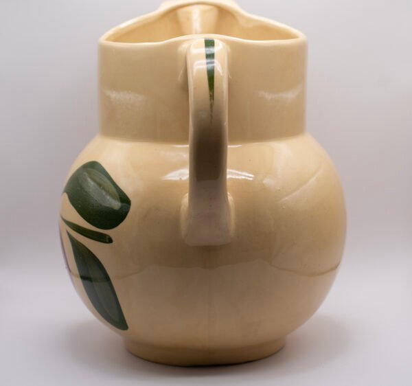 KEN HORAN Apple #17 Ice Lip Pitcher