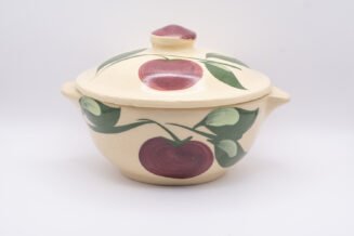 Watt Pottery #18 Apple casserole – Vintage Collectible – Near Mint (A)