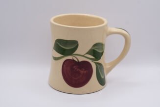 Watt Pottery #121 Apple coffee mug – Vintage Collectible – Mint