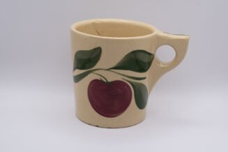 Watt Pottery #501 Apple coffee mug – Vintage Collectible – Good Chip (A)