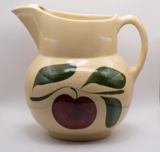 Watt Pottery #17 Apple Pitcher – Vintage Collectible – Near Mint
