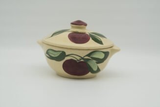 Watt Pottery #18 Apple Casserole – Mint Vintage Collectible