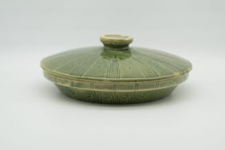 Watt Pottery # Moon & Stars Covered Plate – Excellent Vintage Collectible