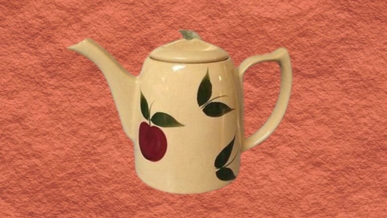 Welcome to the Watt Pottery Blog: History, Value Guides & Collector Resources