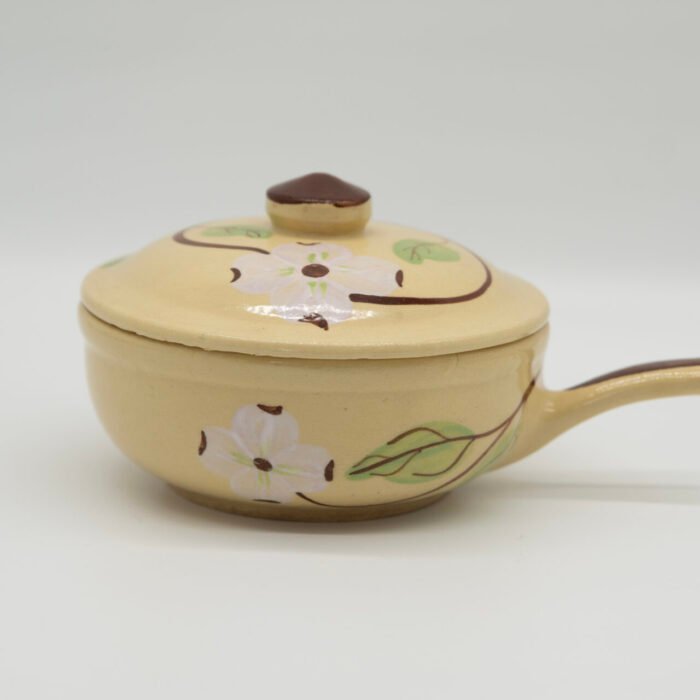 Watt Pottery | Dogwood