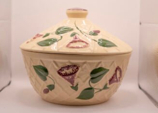 Vintage Watt Pottery Morning Glory #96 Covered Baker – Hand Painted USA