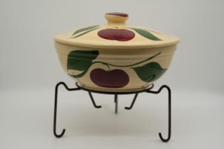 Vintage Watt Pottery Apple #319 Covered Baker