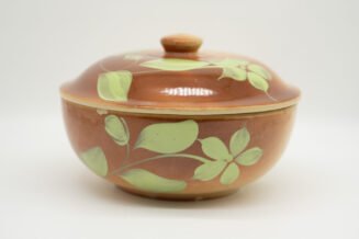 Vintage Watt Pottery Silhouette #54 Covered Baker