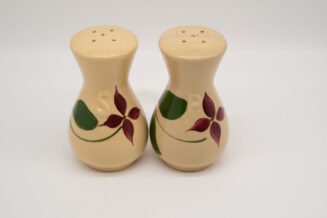 Vintage Watt Pottery Starflower #117-118 Salt & Pepper