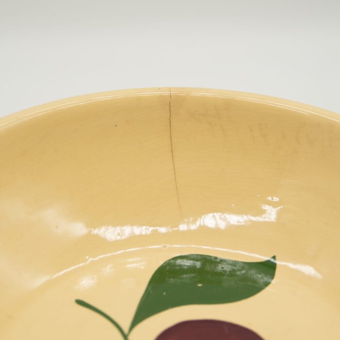 watt-pottery-apple-2-leaf-39-bowl-3215