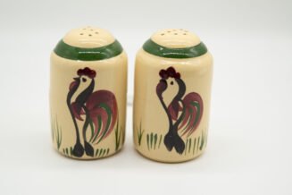 Vintage Watt Pottery Rooster #45/46 Salt & Pepper Shakers – Authentic Collector Piece