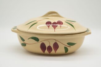 Vintage Watt Pottery Teardrop #86 Covered Casserole – Authentic Collector Piece