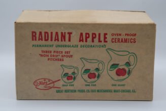 Vintage Watt Pottery Apple #62, #15 & #16 Pitcher Set – Original Box