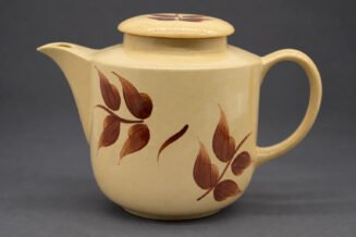 watt-pottery-autumn-foliage-112-tea-pot-3283-charcoal
